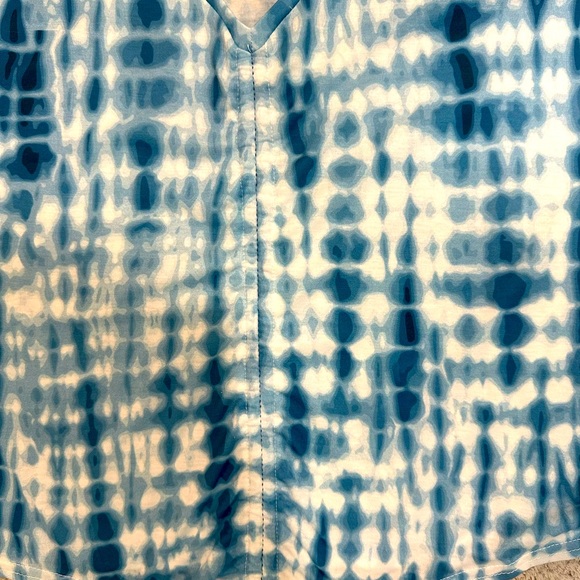 Lightweight top with gathering in the middle. Size L. - Picture 6 of 8